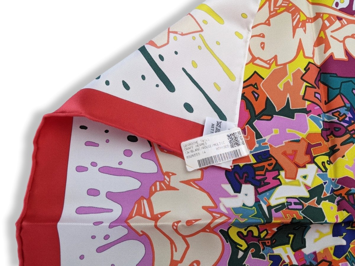 Hermes Blanc/Rouge/Multi GRAFF Twill Gavroche Pocket Scarf 42cm, BNWTIB!