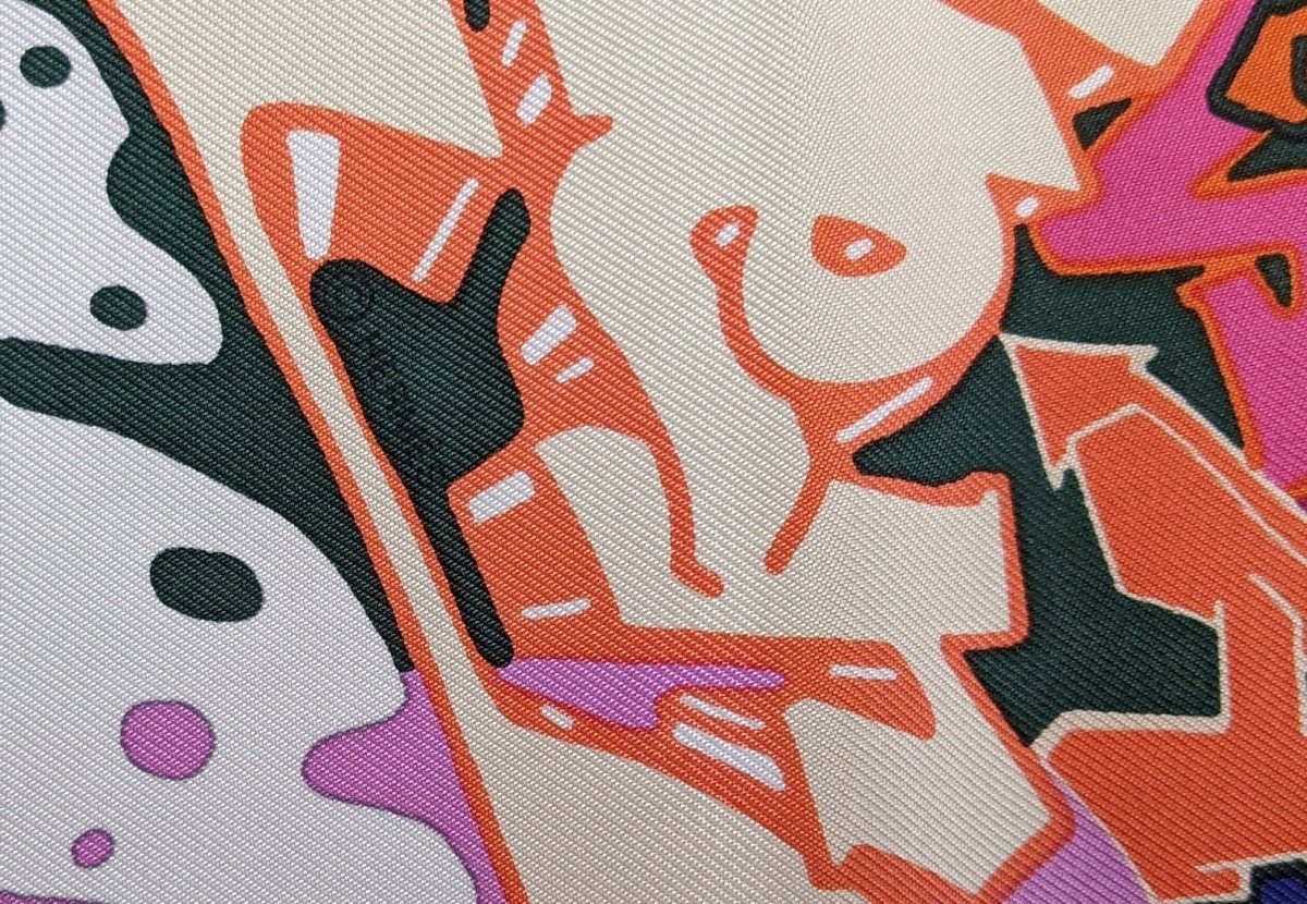 Hermes Blanc/Rouge/Multi GRAFF Twill Gavroche Pocket Scarf 42cm, BNWTIB!