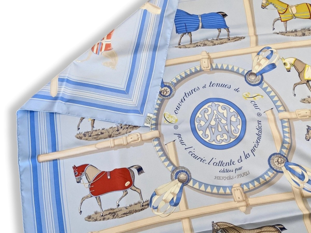 Hermes 2006 Bleu Clair Special Issue World Equistrian Games Aachen - Couvertures et Tenues de Jour Twill 90, Rare in Box!