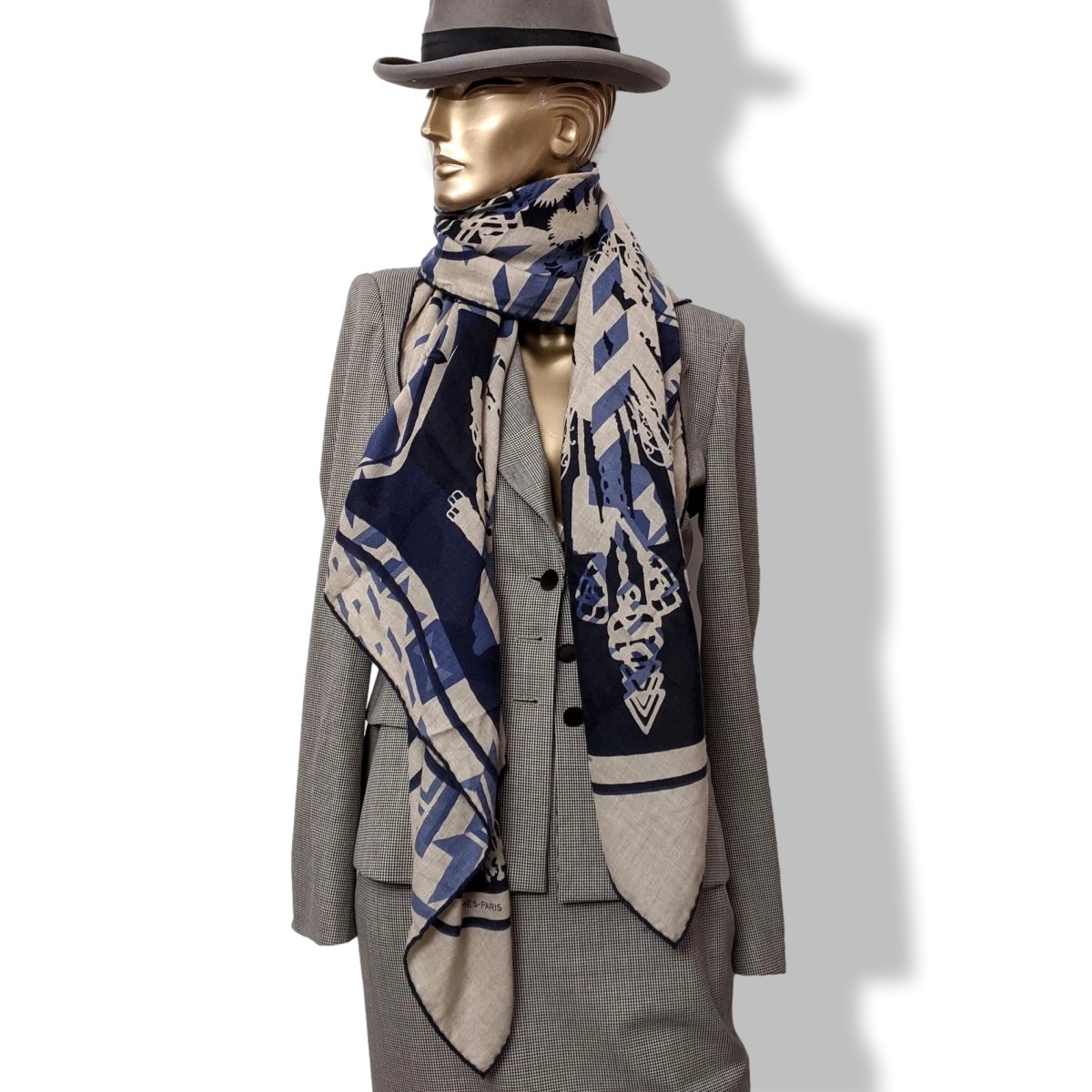 Hermes Bleu/Narurel Imprimeur Fou Le Fil Sellier by Natsuno Hidaka & Pierre Marie Cashmere Shawl 140, Mint!