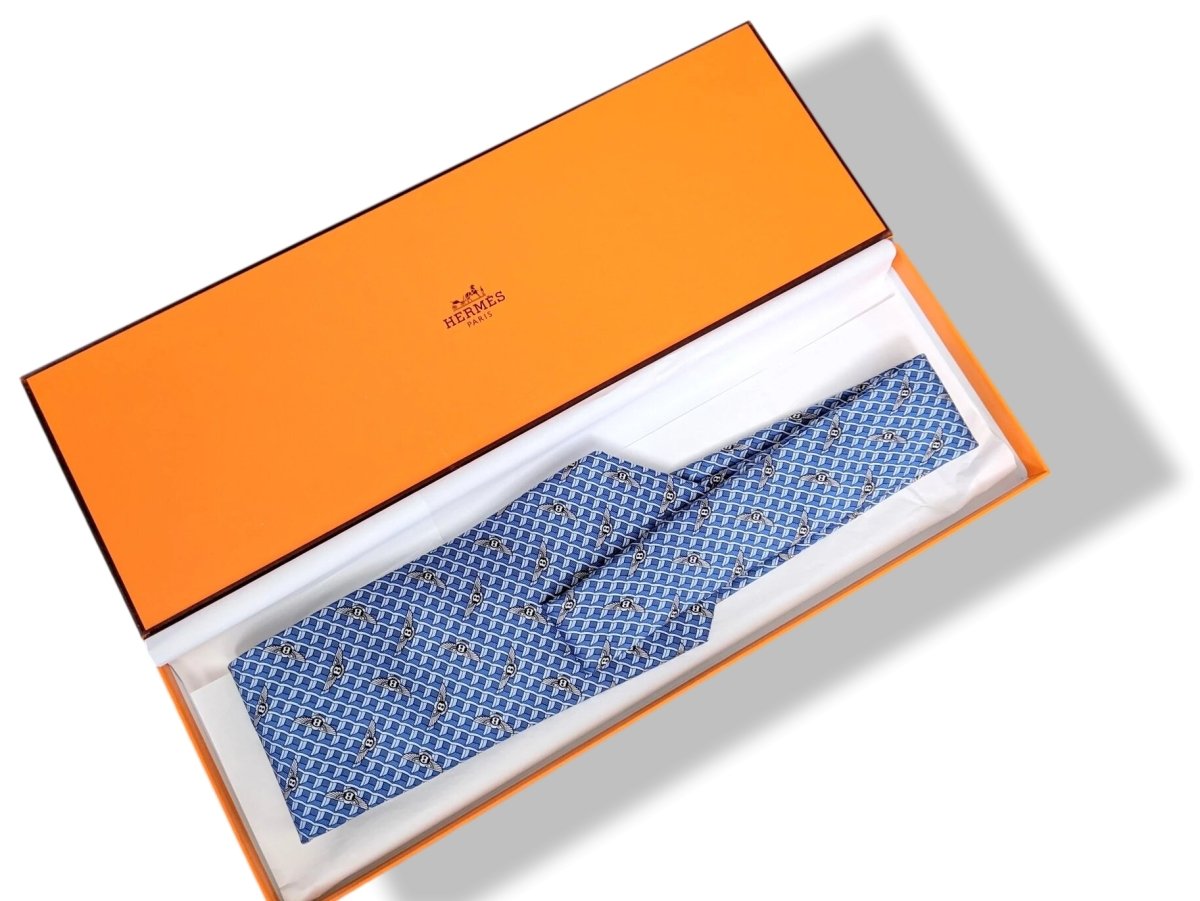 Hermes Blue Limited Edition VIP BENTLEY Twill Silk Tie 9,5CM 5355 TA Rare, BNIB! - poupishop