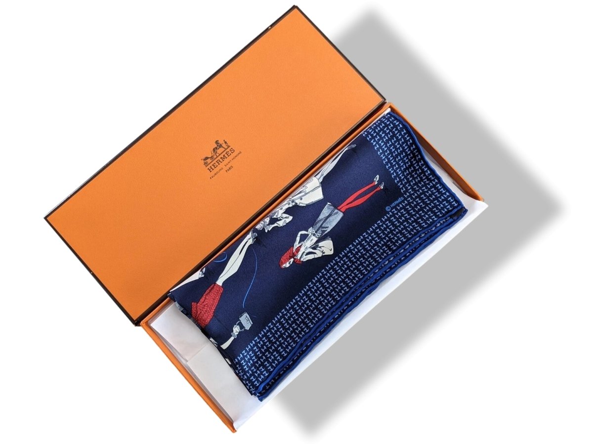 Hermes Blue Printemps Ete 69 - Automne Hiver 70 Gavroche 45 cm, NIB! - poupishop