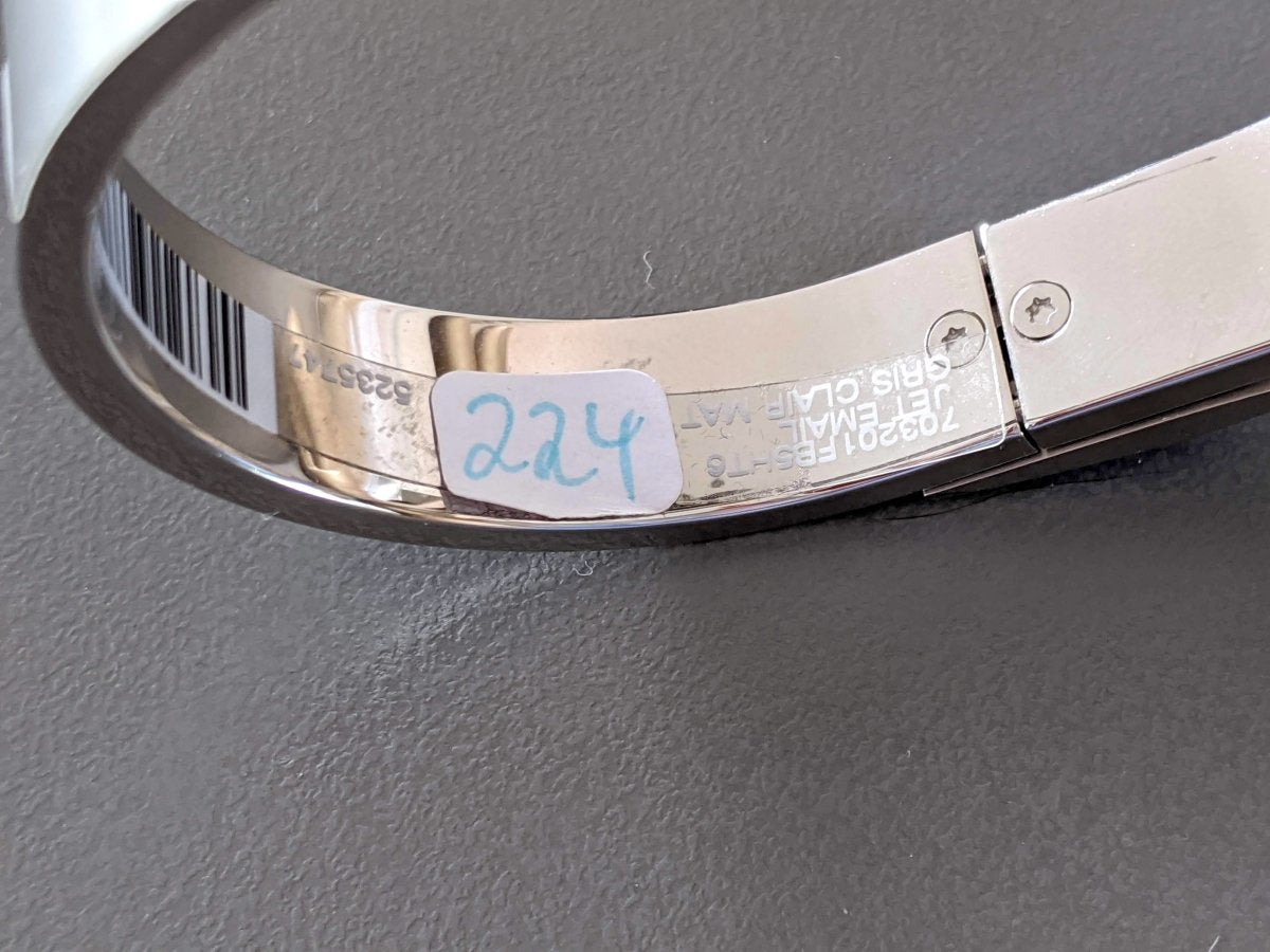 Hermes [BR01] UNISEX Gris Clair Mat Enamel/Brushed Palladium JET EMAIL Narrow Bangle Bracelet Sz T6 New! - poupishop