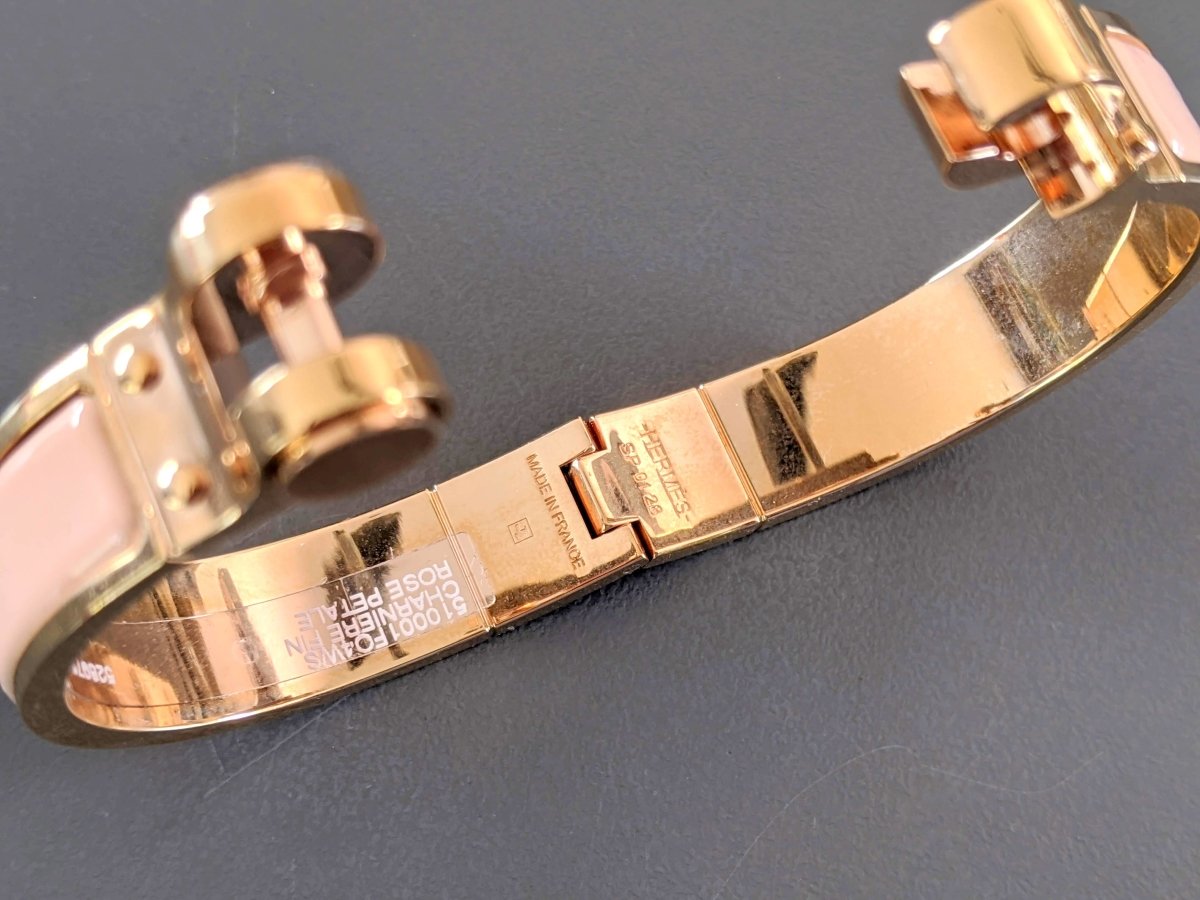 Hermes [BR04] Rose Petale Enamel/Or Rose CHARNIERE UNI Fin Narrow Bangle Bracelet Sz S, New! - poupishop