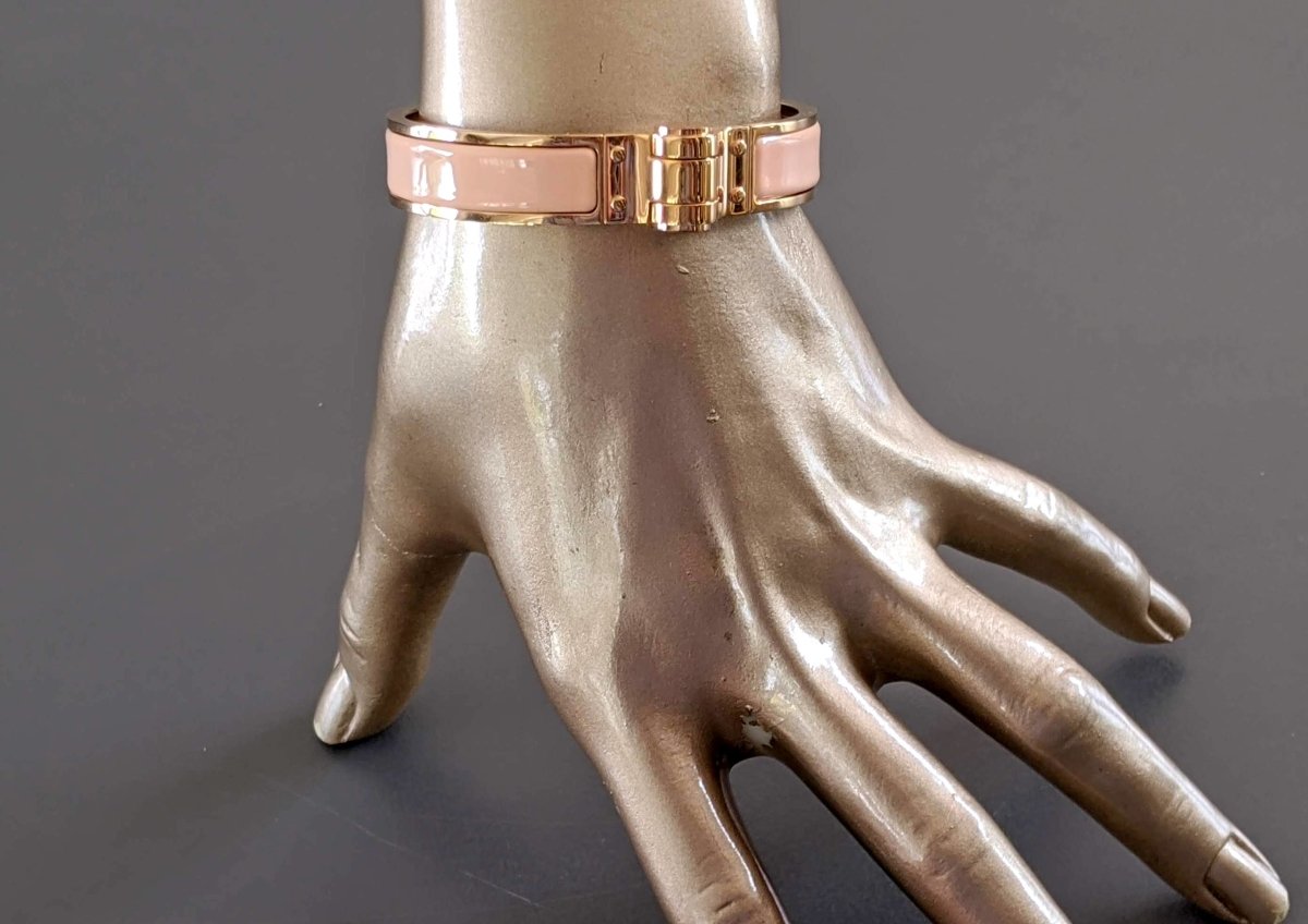 Hermes [BR04] Rose Petale Enamel/Or Rose CHARNIERE UNI Fin Narrow Bangle Bracelet Sz S, New! - poupishop