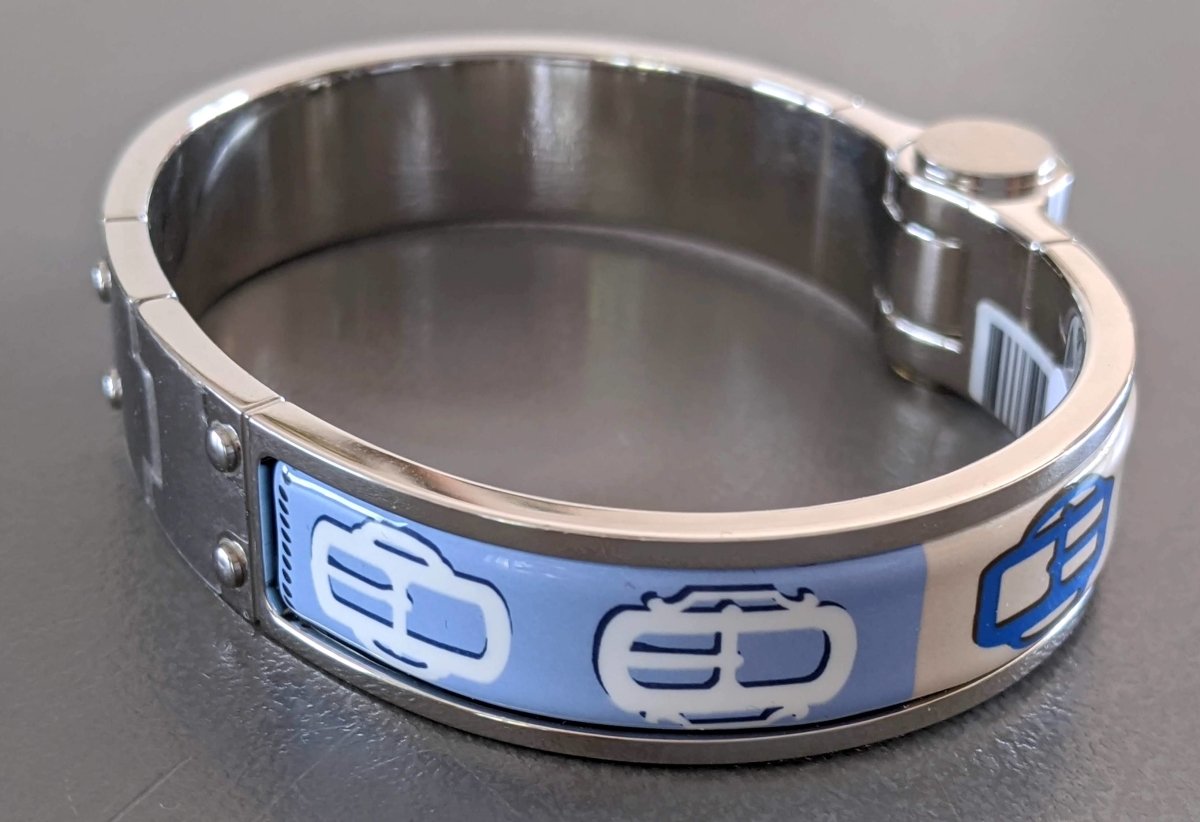 Hermes [BR05] Mediterranee CHARNIERE BOUCLERIE MODERNE Enamel Fin Narrow Bangle Bracelet Sz S, New! - poupishop