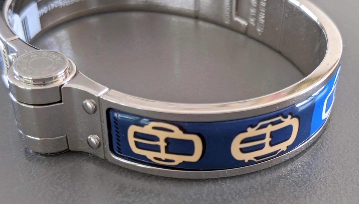 Hermes [BR05] Mediterranee CHARNIERE BOUCLERIE MODERNE Enamel Fin Narrow Bangle Bracelet Sz S, New! - poupishop