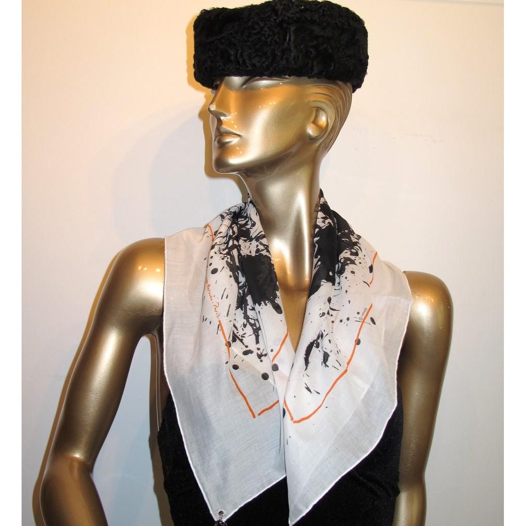 Hermes B/W Cheval Surprise Charm Cotton scarf 70cm rare in Box!