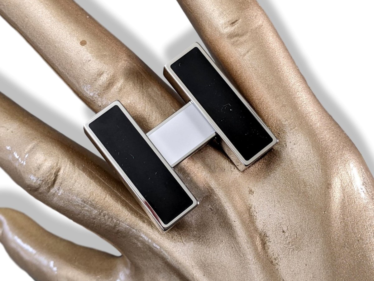 Hermes B/W Enamel RAINBOW H Buckle PM 24 mm, New!