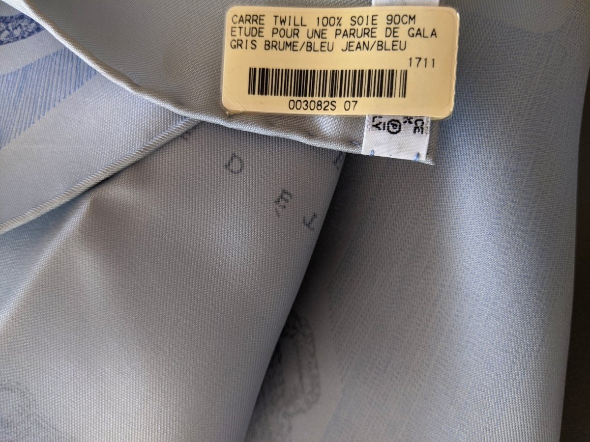 Hermes [C42] 2018 Grey Blue ETUDE POUR UNE PARURE DE GALA by Florence Manlik Twill Silk Carre 90cm cm, BNWTIB! - poupishop