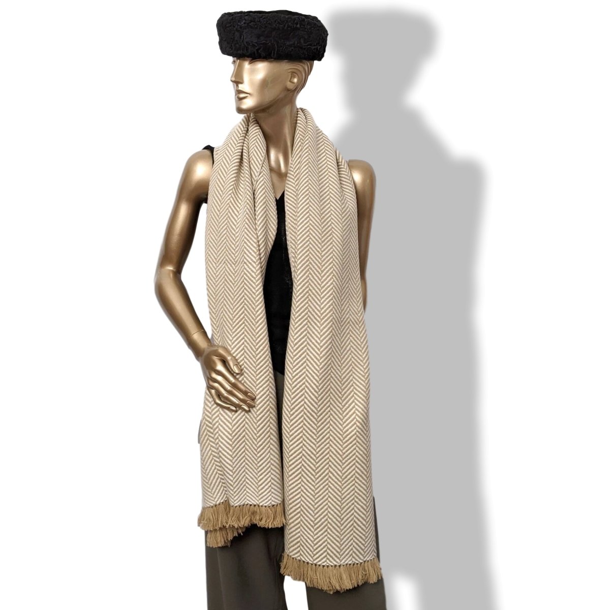 Hermes Camel/Ivoire Fringed 100% Cashmere ETOLE CHEVRON ARTISANALE Muffler Hand Woven in Nepal 70 x 200 cm, BNWT! - poupishop
