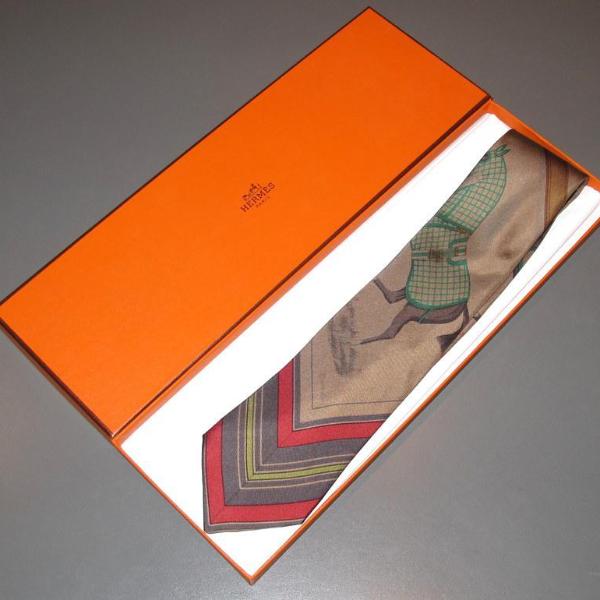 Hermes Couvertures et Tenues de jour Surteint Silk Tie Rare, NIB! - poupishop