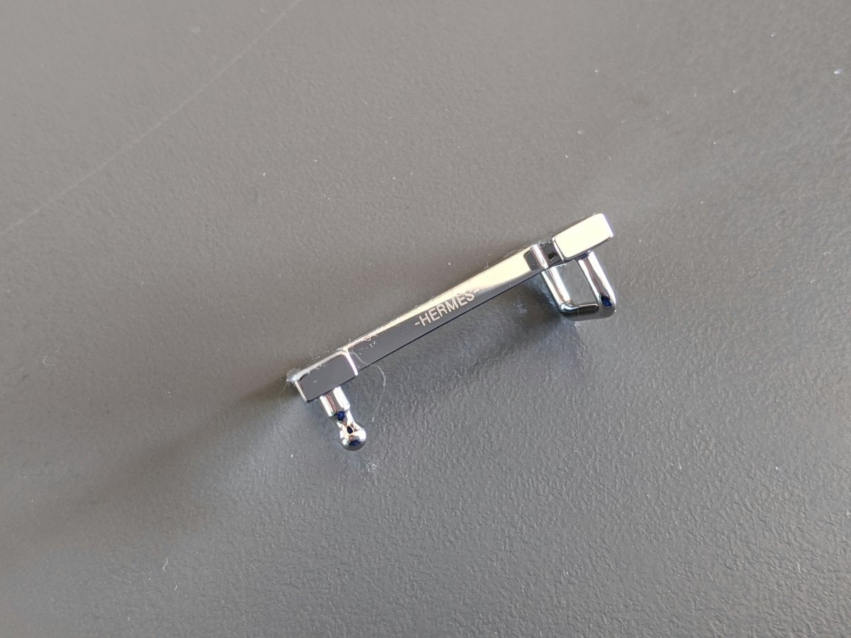 Hermes Cute Plated Silver FOCUS Mini Belt Buckle 13 mm, New with Pochette and White Box!! - poupishop