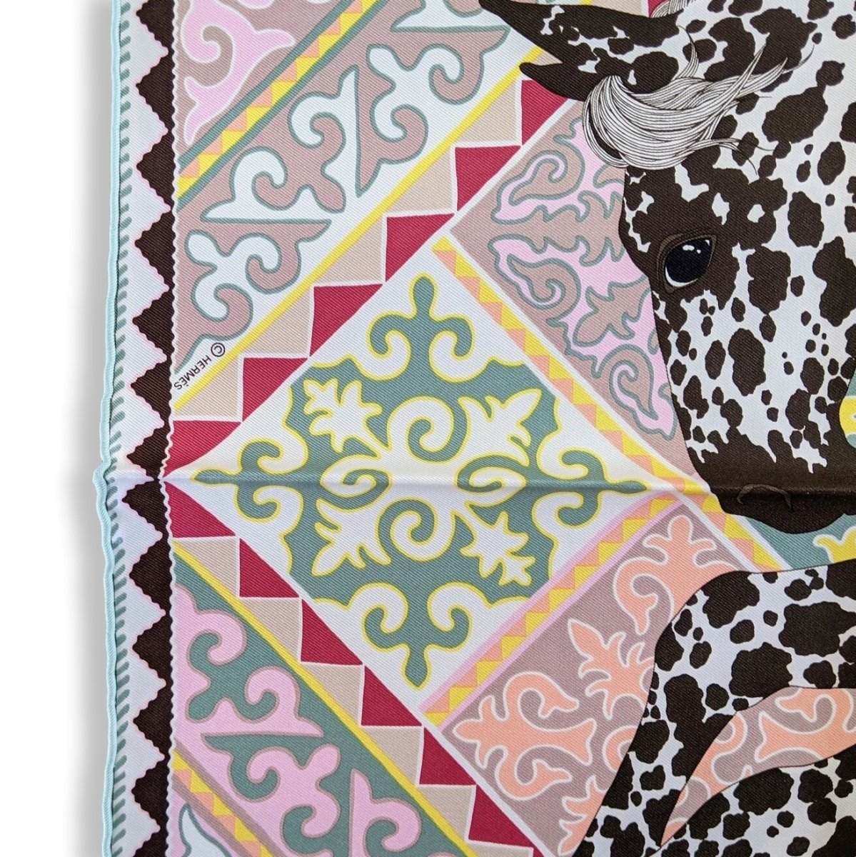 Hermes cw02 Blanc/Marron/Rose APPALOOSA DES STEPPES by Alice Shirley Pocket Scarf Gavroche 45 cm, BNWT! - poupishop