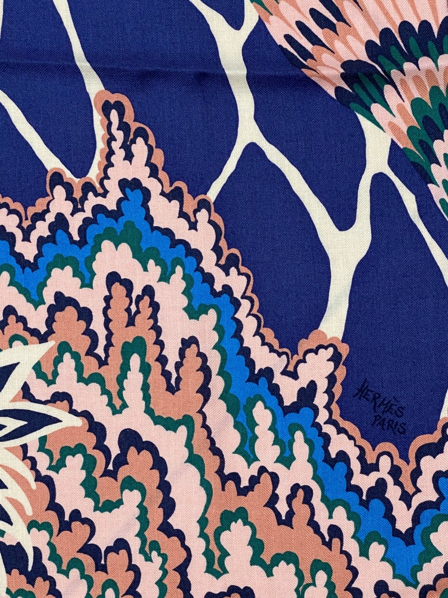 Hermes cw08 Lavande/Indigo/Vert Girafes THE THREE GRACES by Alice Shirley Cashmere Shawl 140, BNWTIB! - poupishop