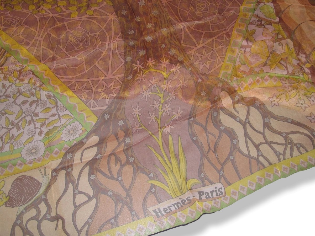 Hermes cw10 Poudre/Moutarde Changeante AXIS MUNDI Mousseline 140 - poupishop