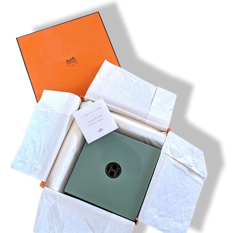 Hermes Dark Eucalyptus Celadon Lacquer & Horn BOX WITH COVER 13 x 13 x 5 cm, BNIB! - poupishop