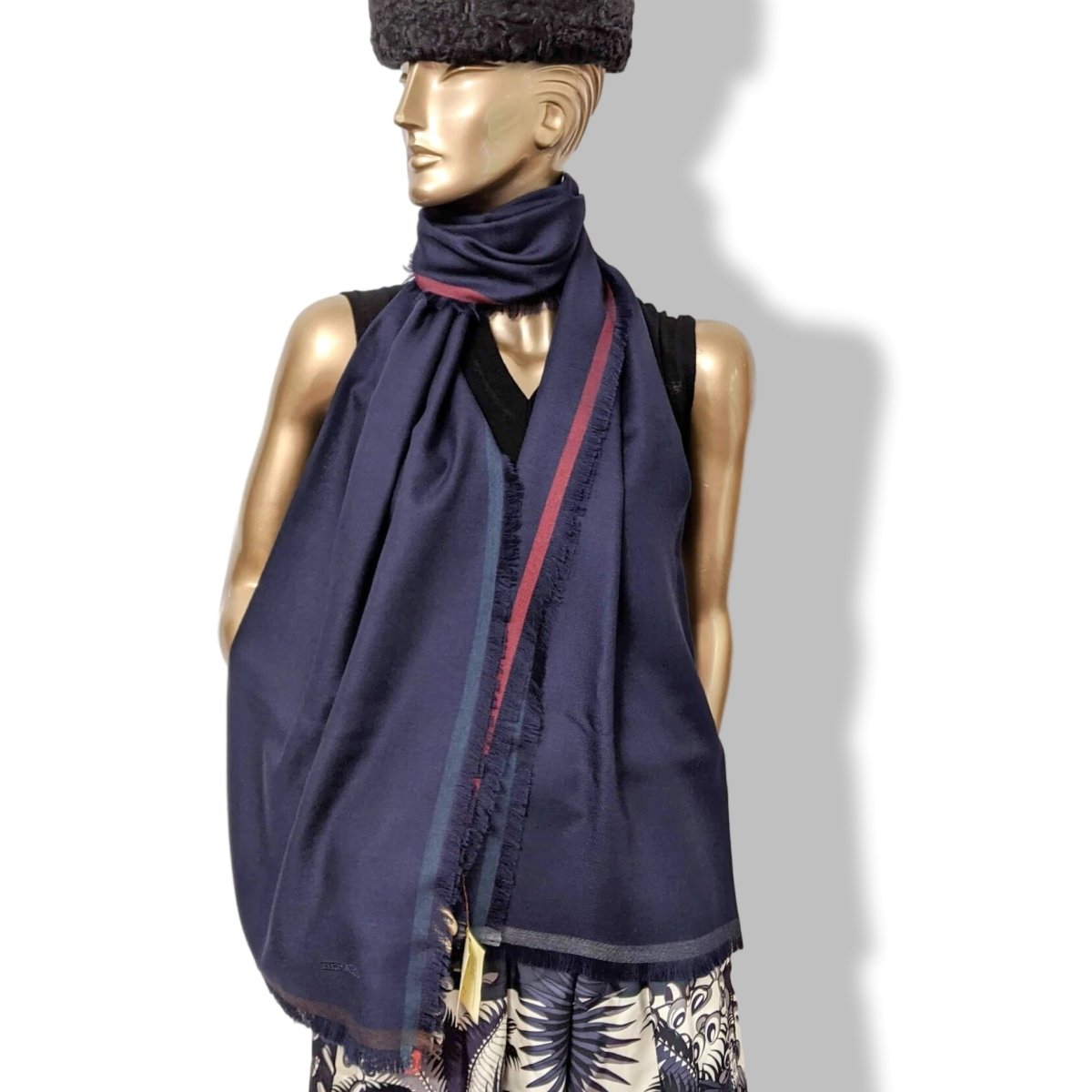 Hermes Dark Navy Fringed Cashmere Etole Muffler from the Men Collection 60 x 200 cm, BNWT! - poupishop