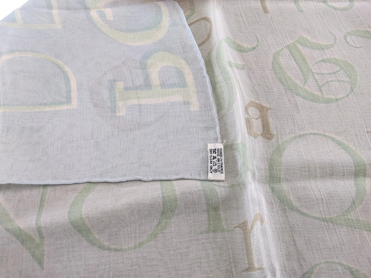 Hermes Double Mousseline LITTERATURE ALPHABET, MOTS CROISES by A. M. Cassandre Double Muslin 90cm, Rare! - poupishop