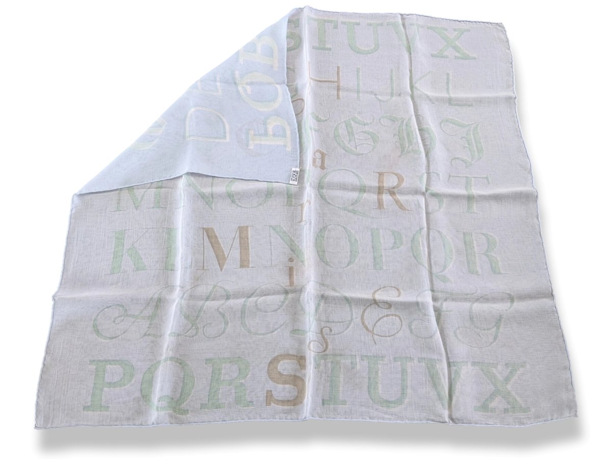 Hermes Double Mousseline LITTERATURE ALPHABET, MOTS CROISES by A. M. Cassandre Double Muslin 90cm, Rare! - poupishop