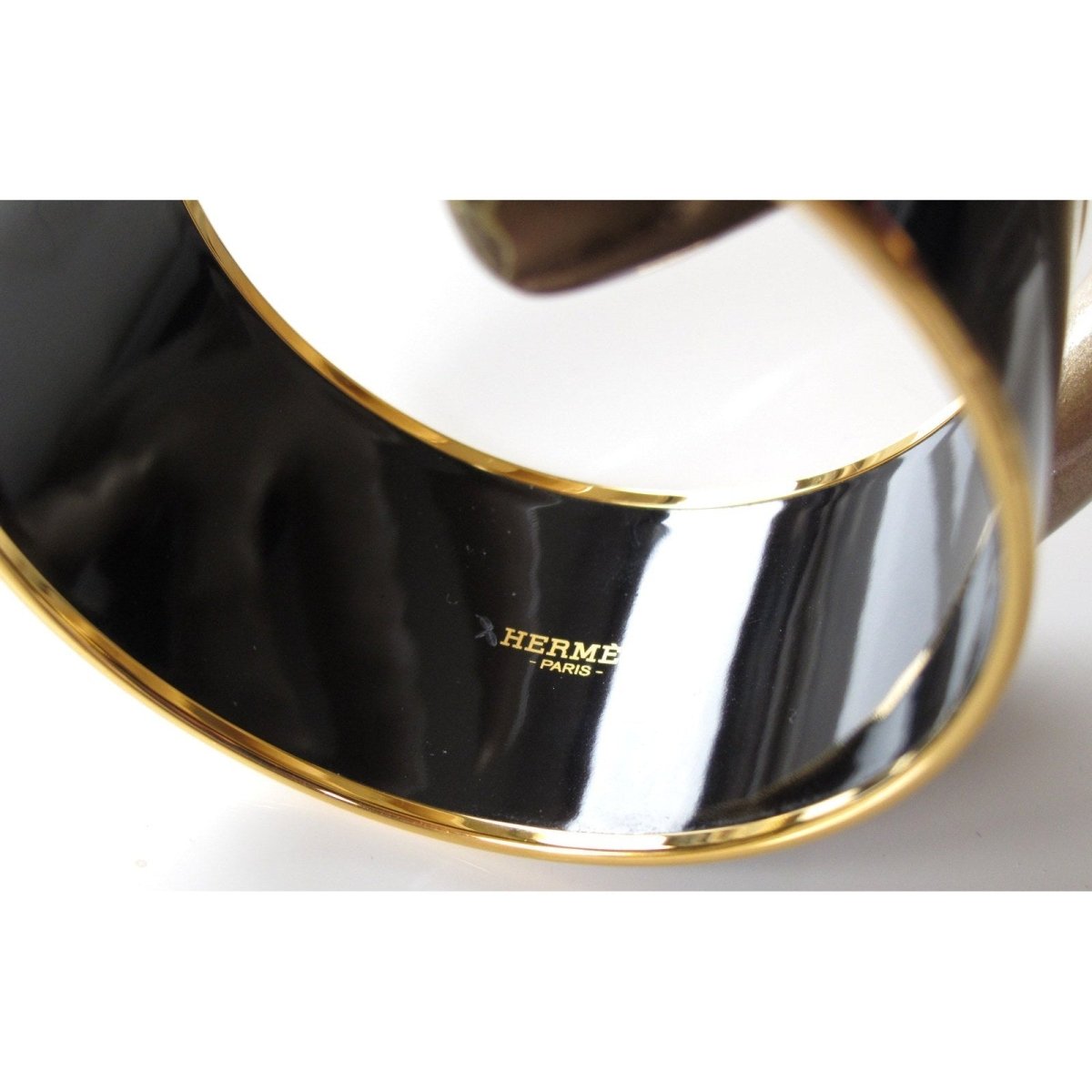 Hermes Duck Enamel Gold Trim Caleche Xtra Wide Bangle Bracelet, New! - poupishop