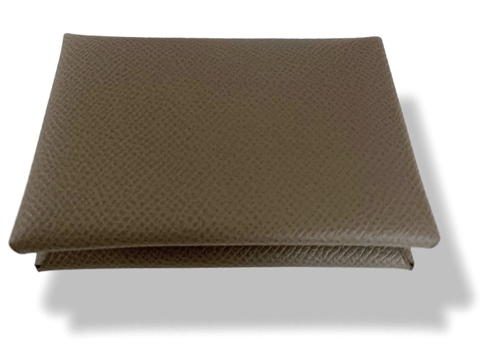 Hermes Etoupe in Epsom Calfskin Card Holder CALVI, New in Box! - poupishop