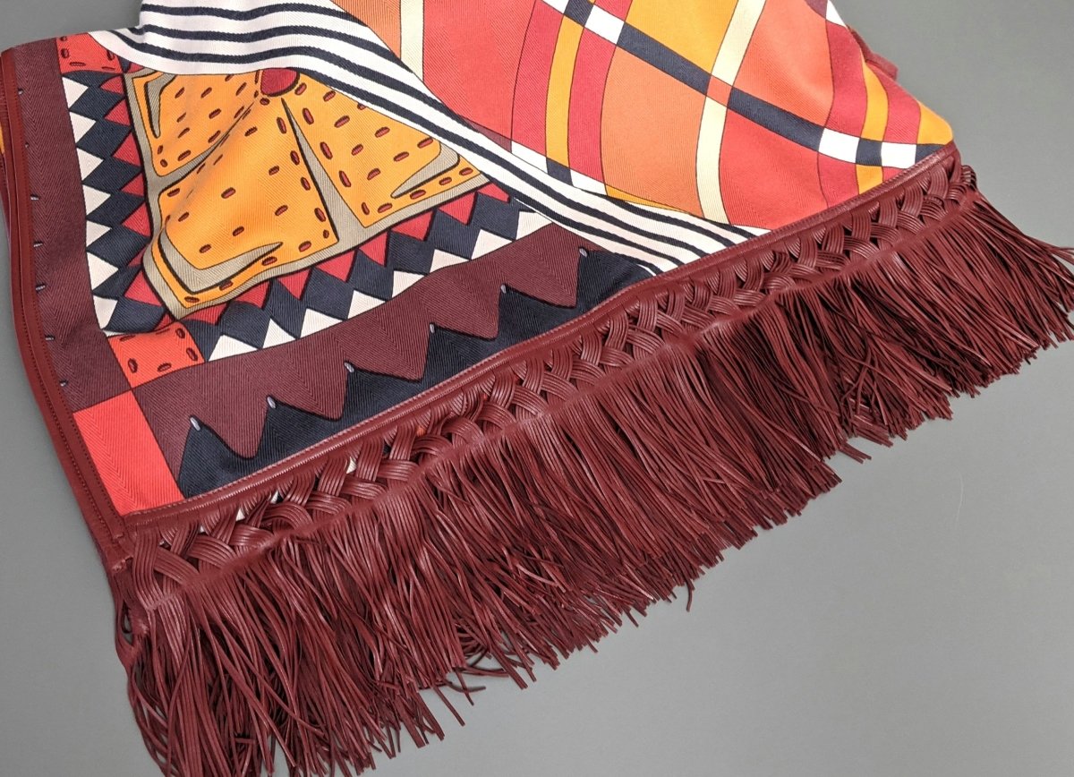Hermes Extraordinay Cashmere/Suede Lamb Fringed COUPONS INDIENS Plaid 200 x 150 cm, So Chic and Rare! - poupishop