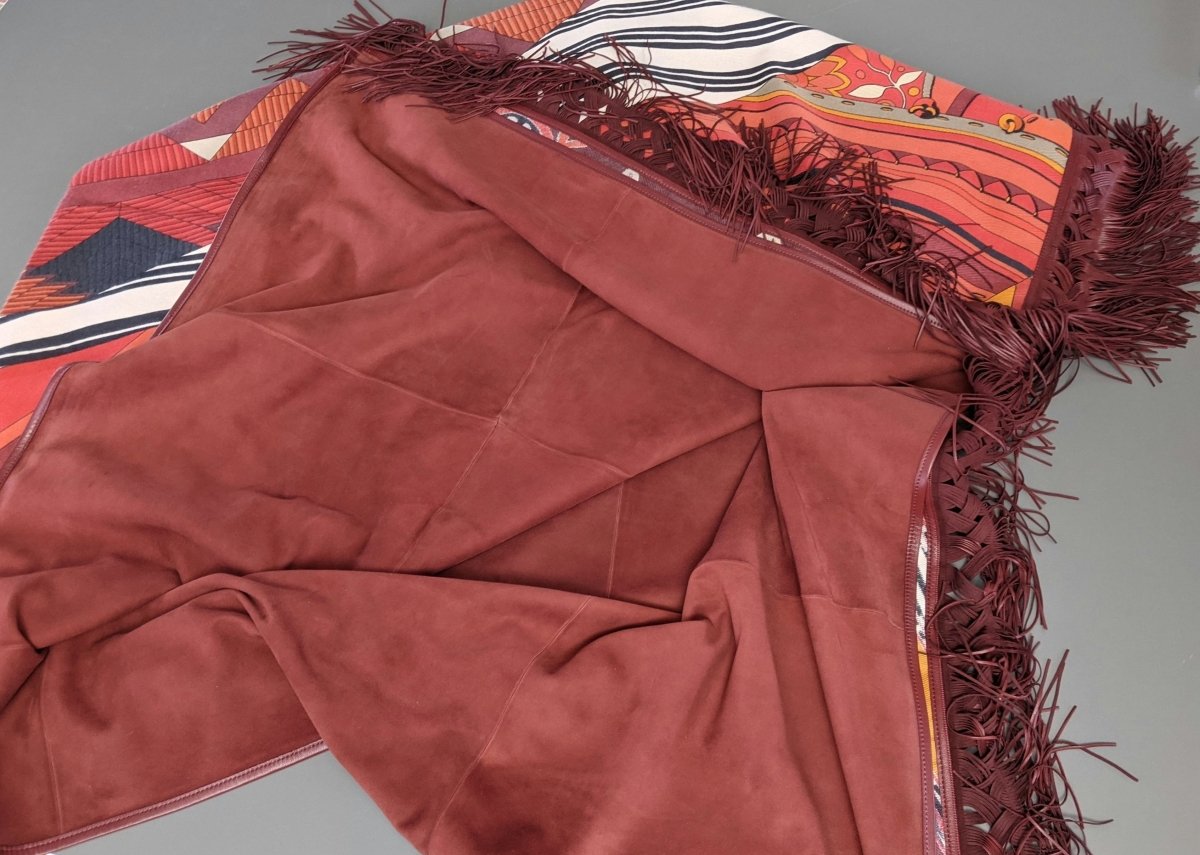 Hermes Extraordinay Cashmere/Suede Lamb Fringed COUPONS INDIENS Plaid 200 x 150 cm, So Chic and Rare! - poupishop