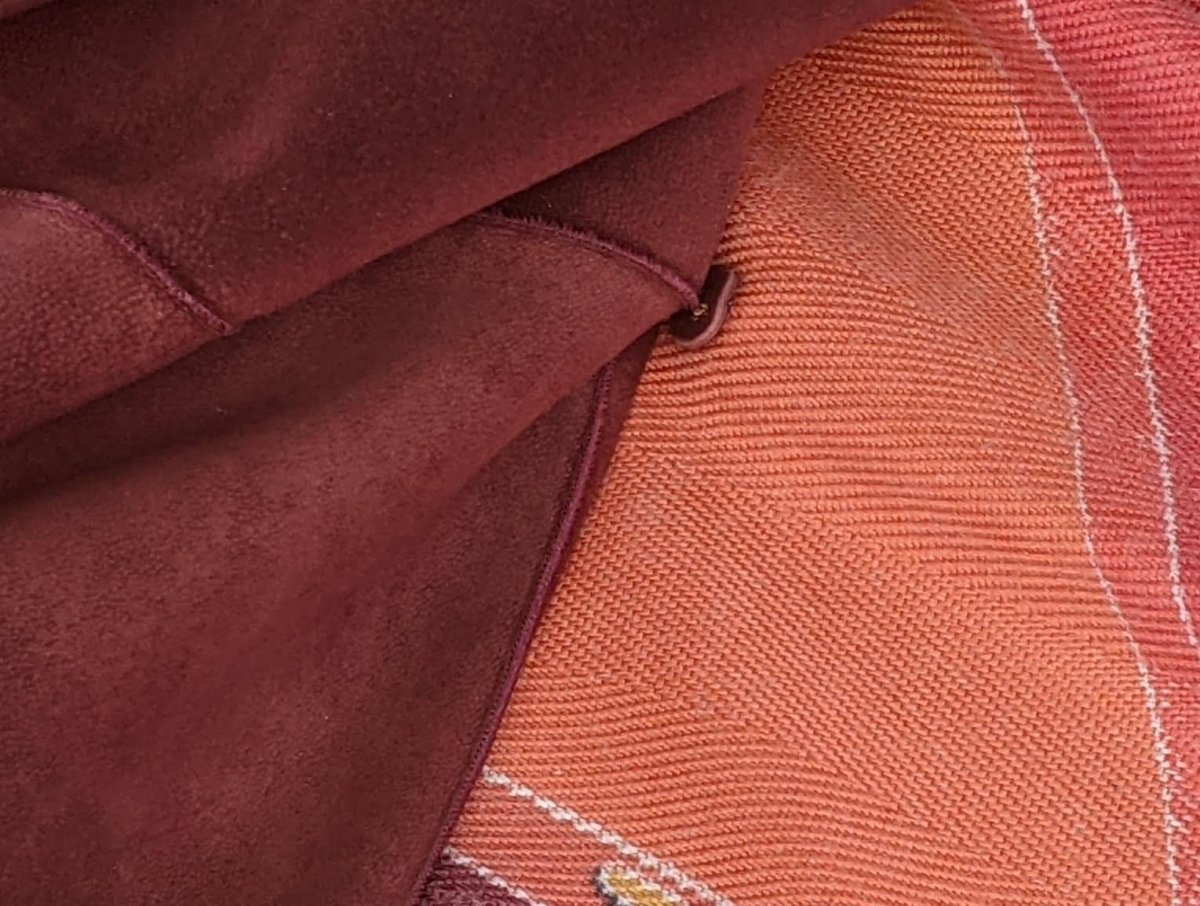 Hermes Extraordinay Cashmere/Suede Lamb Fringed COUPONS INDIENS Plaid 200 x 150 cm, So Chic and Rare! - poupishop