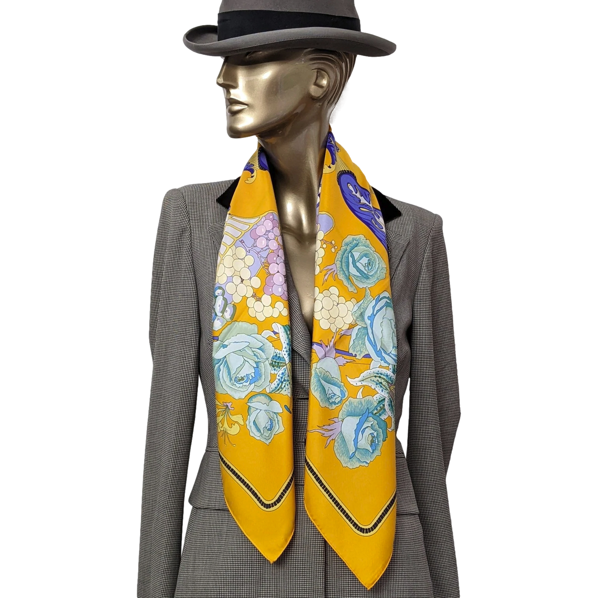 Hermes 1996 Special Issue Dpt Store Ginza "Fleurs & Raisins Matsuzakaya" by Christiane Vauzelles Twill Sacrf 90cm