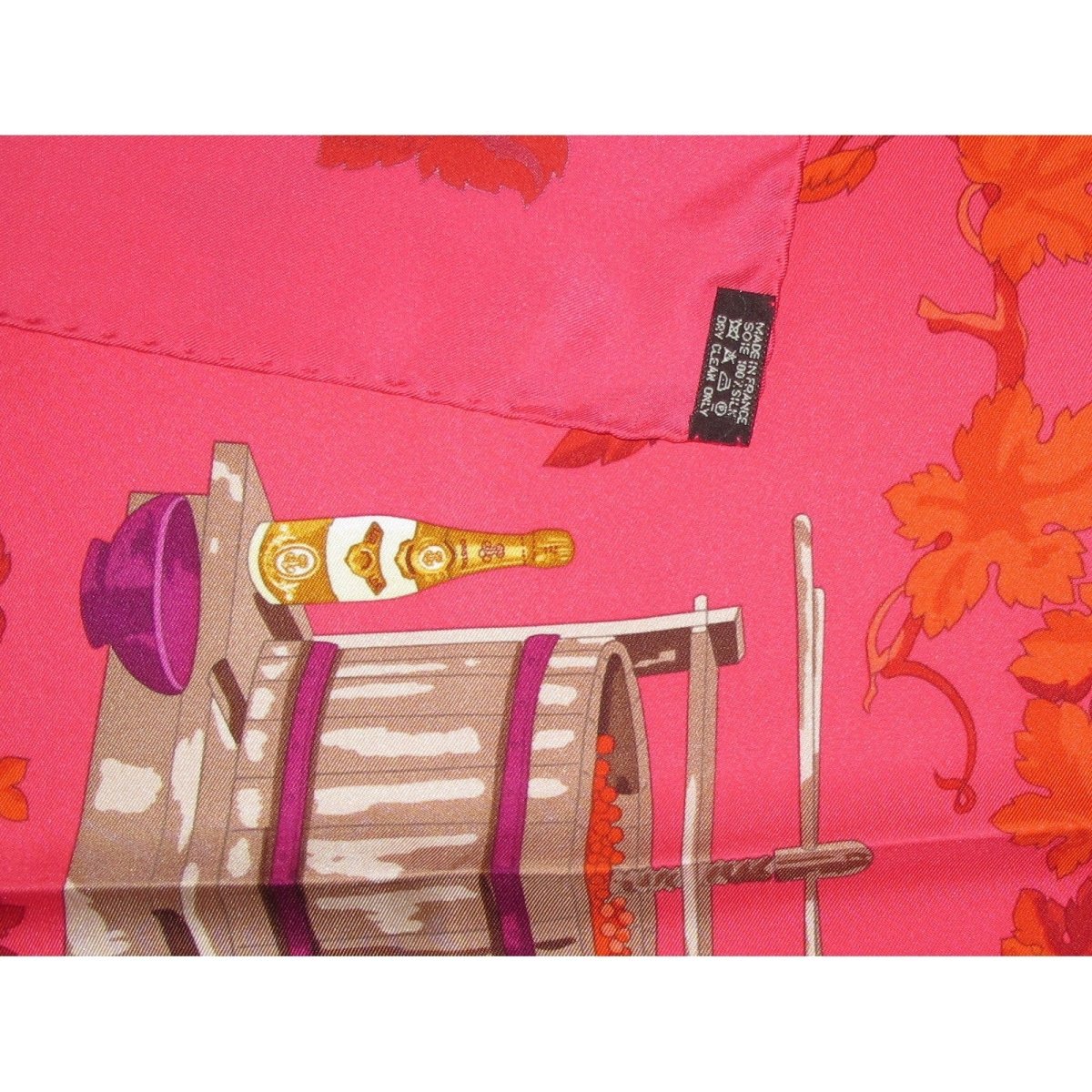 Hermes for Louis Roederer Champagne Fuchsia Vendanges Exclusive Limited Twill scarf, NIB, Rare! - poupishop