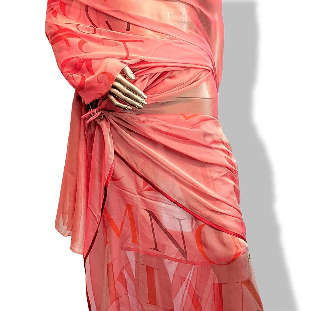 Hermes Gigantic Silk Chiffon Pink/Red LITTERATURE ALPHABET II SARI Mousseline Changeante XXL, Exceptional RARE! - poupishop