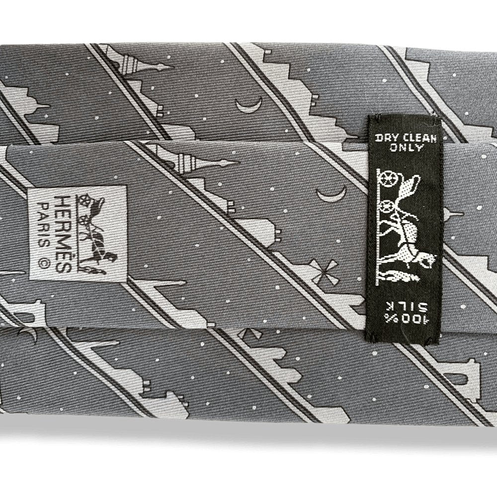 Hermes Grey Sous la Neige 100% Twill Silk Tie 9CM, NEW in Pochette! - poupishop