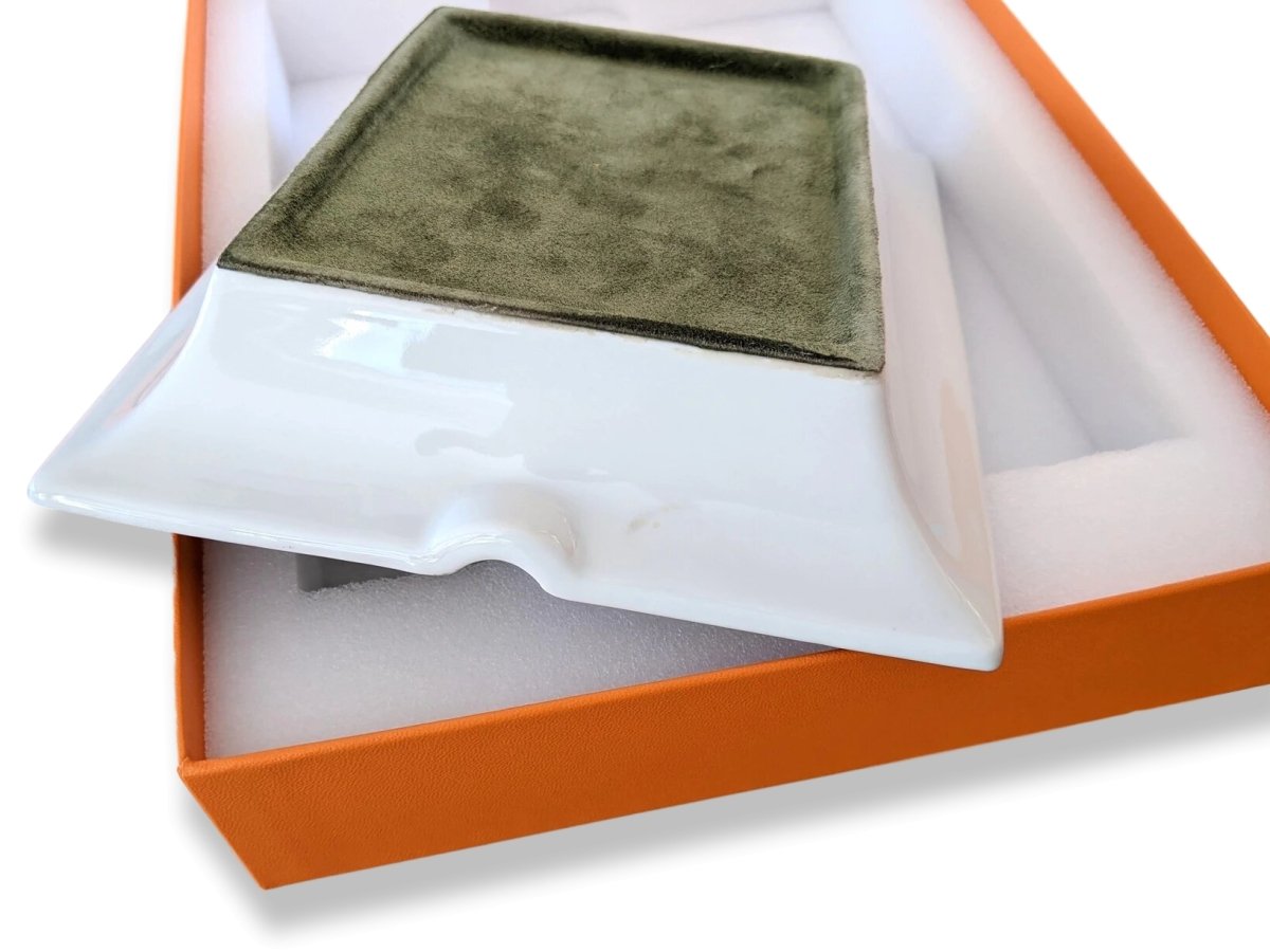 Hermes [H1] Home Green White FRENCH JOCKEY CAP Cigar Limoges Porcelain Ashtray GM, BNWIB! - poupishop