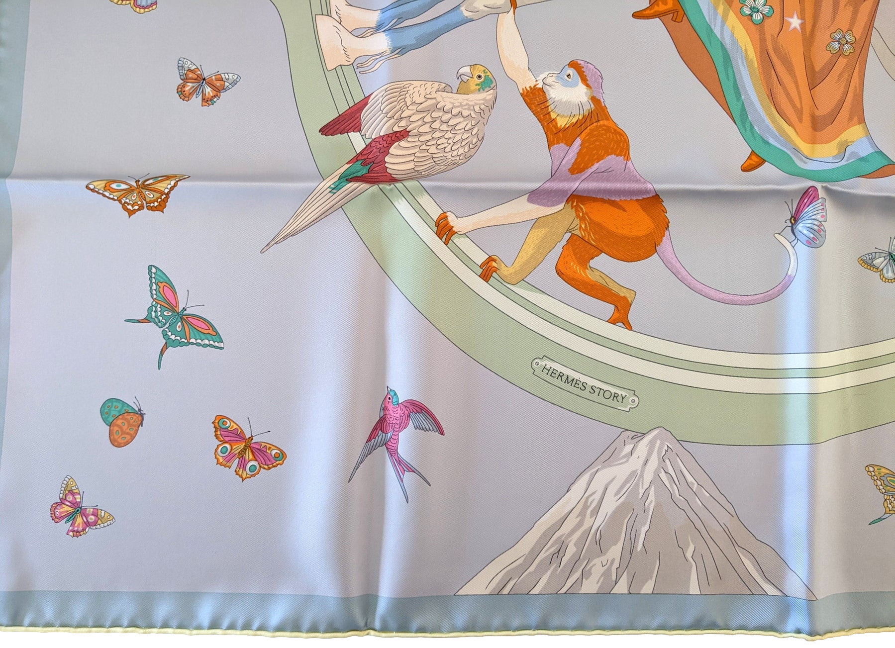 Produits Hermes [C211] Bleu Glacier/Rose "Hermes Story" by Jonathan Burton Twill Silk Carre 90cm