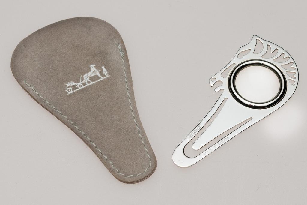 Hermes Home Horse Head Magnifying Glass Bookmark, Pochette! - poupishop