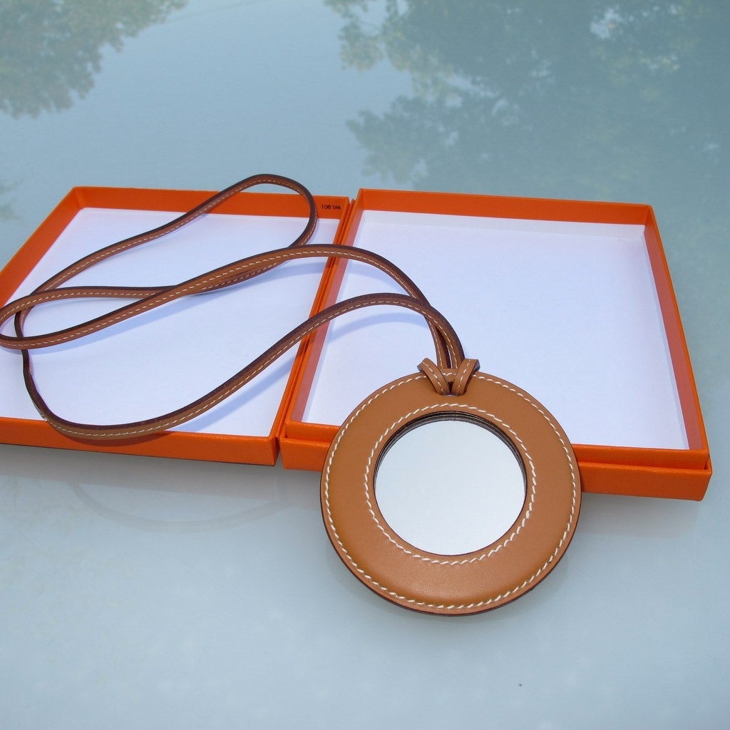Hermes In The Pocket Barenia Mirror Pendant Sautoir, NIB! - poupishop