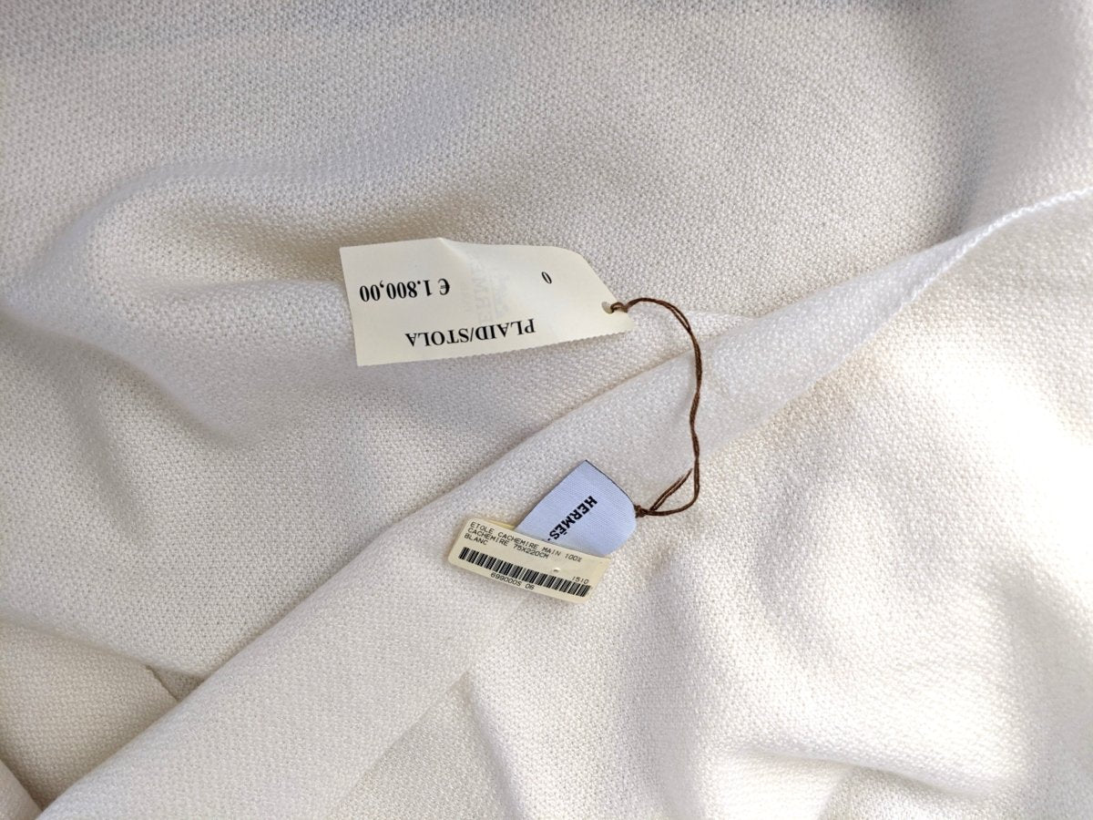 Hermes Ivoire Fringed 100% Cashmere ETOLE CRAFT Muffler Hand Woven in Nepal 77 x 230 cm, BNWT! - poupishop