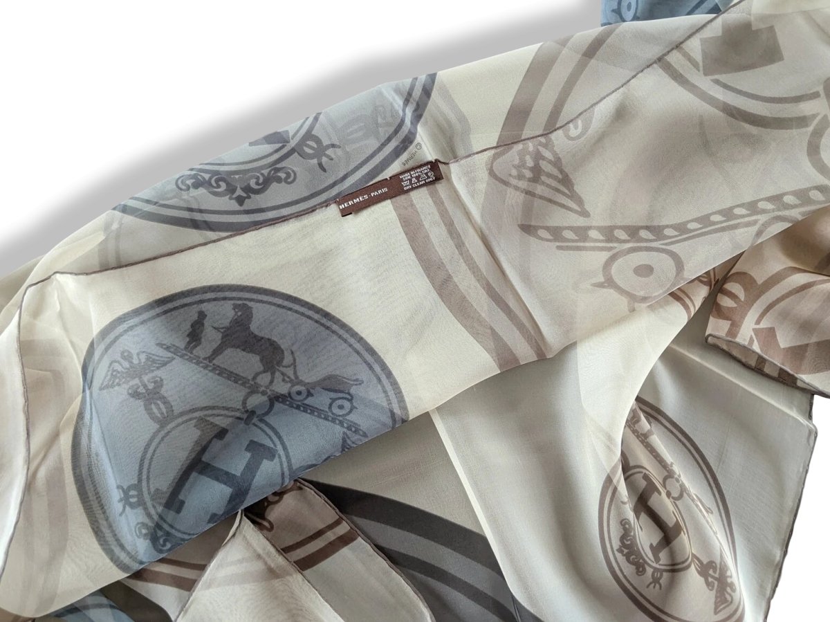 Hermes Ivory/Grey/Etoupe Chic Palette CONFETTIS D'EX LIBRIS Mousseline Silk Stole, New! - poupishop