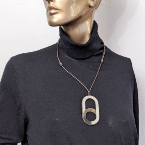Hermes [J02] Blanc Beton Laquered Horn VARIATION Pendant, BNIB! - poupishop
