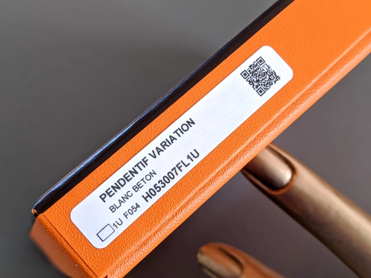 Hermes [J02] Blanc Beton Laquered Horn VARIATION Pendant, BNIB! - poupishop