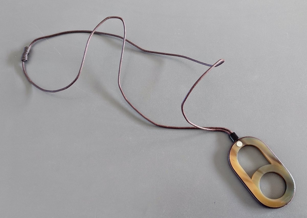 Hermes [J02] Blanc Beton Laquered Horn VARIATION Pendant, BNIB! - poupishop