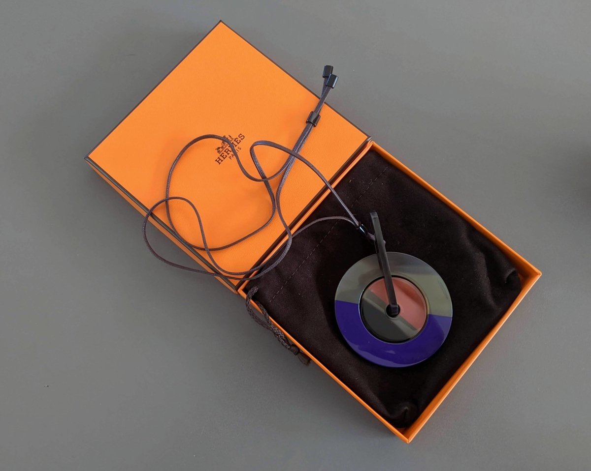 Hermes [J04] Purple/Pink Laquered Buffalo Horn ECLIPSE Pendant GM, BNIB! - poupishop