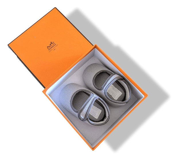 Hermes Kids Grey Cashmere and Cotton Baby Booties ADADA Embroidered, NIB! - poupishop