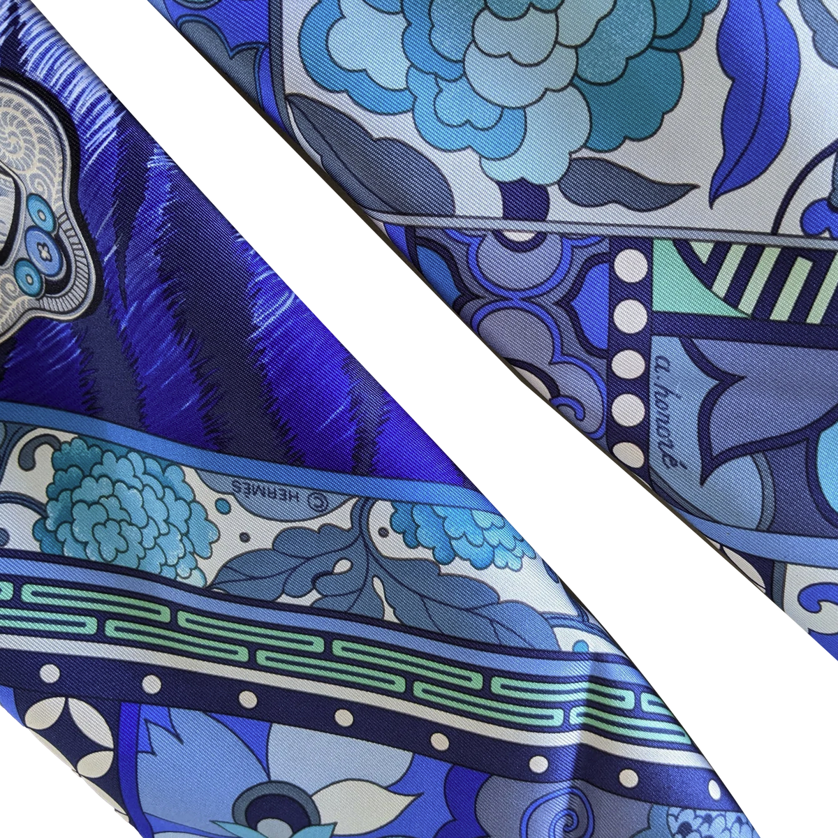 Hermes 2009 cw07 Marine/Cobalt "La Femme aux semelles de Vent" by Aline Honore Twill 90cm