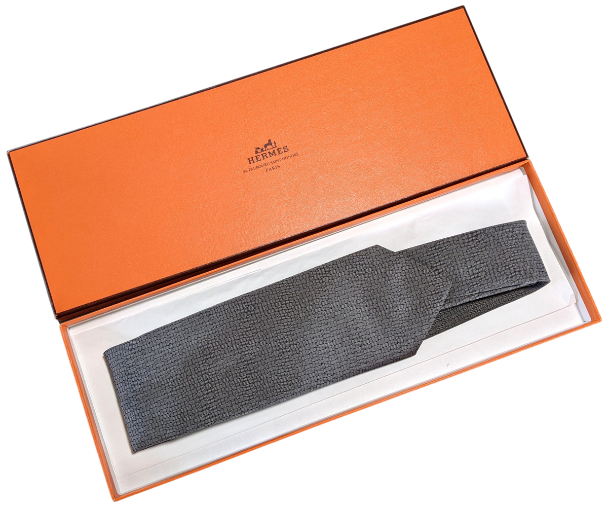 Produits Hermes Gris/Orange Soie Lourde brodee Embroidered "Leaf" Thick Silk Tie, 8.5 cm