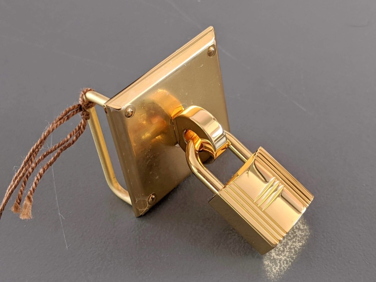 Hermes Luxurious Plated Gold TRESOR Buckle 24 mm RARE, New with Pochette! - poupishop