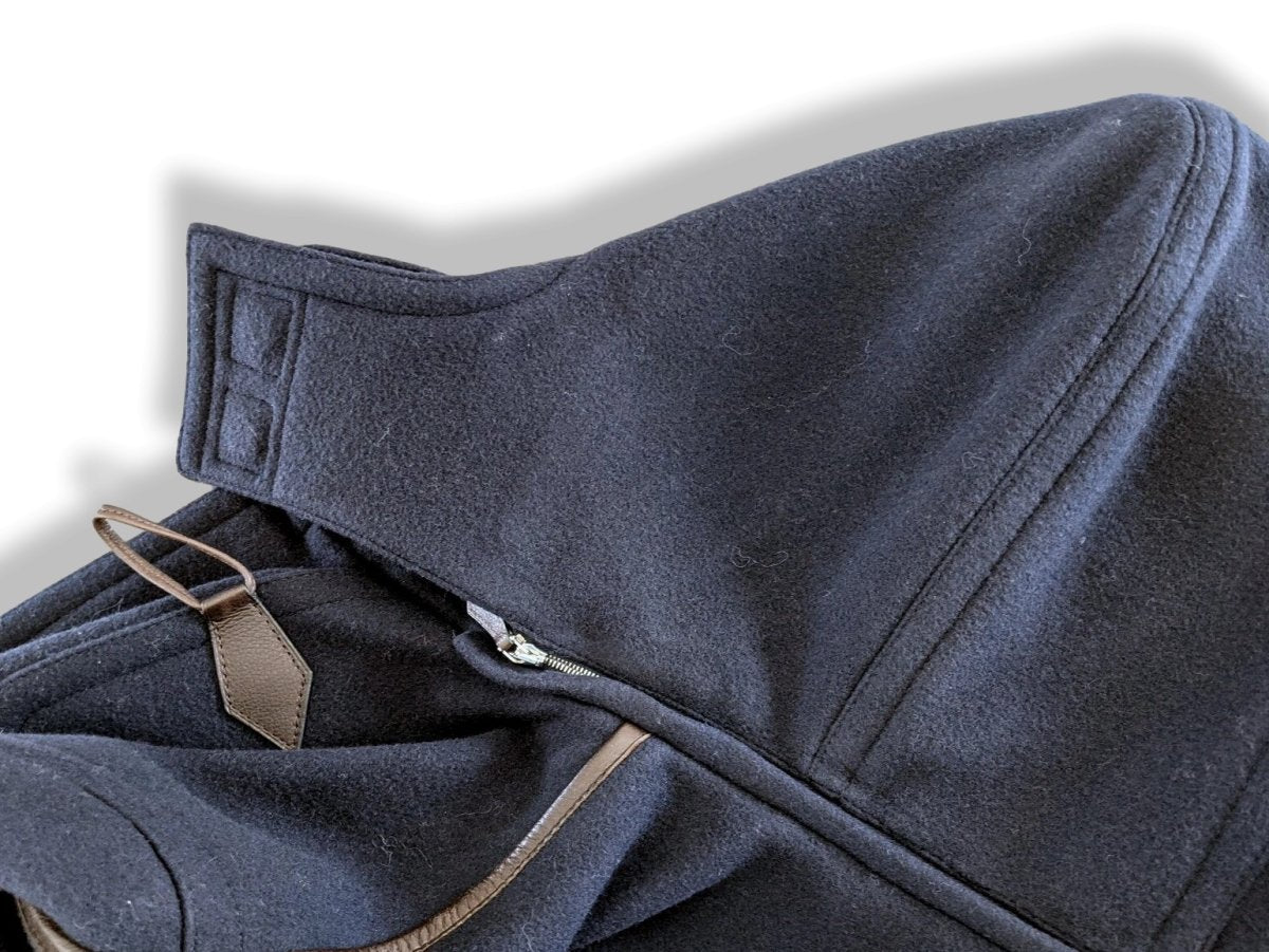 Hermes Marine Wool/Brown Calfskin Leather Men's Wool Duffle-Coat with Horn Buttons 56, PUR LUXE, New! - poupishop