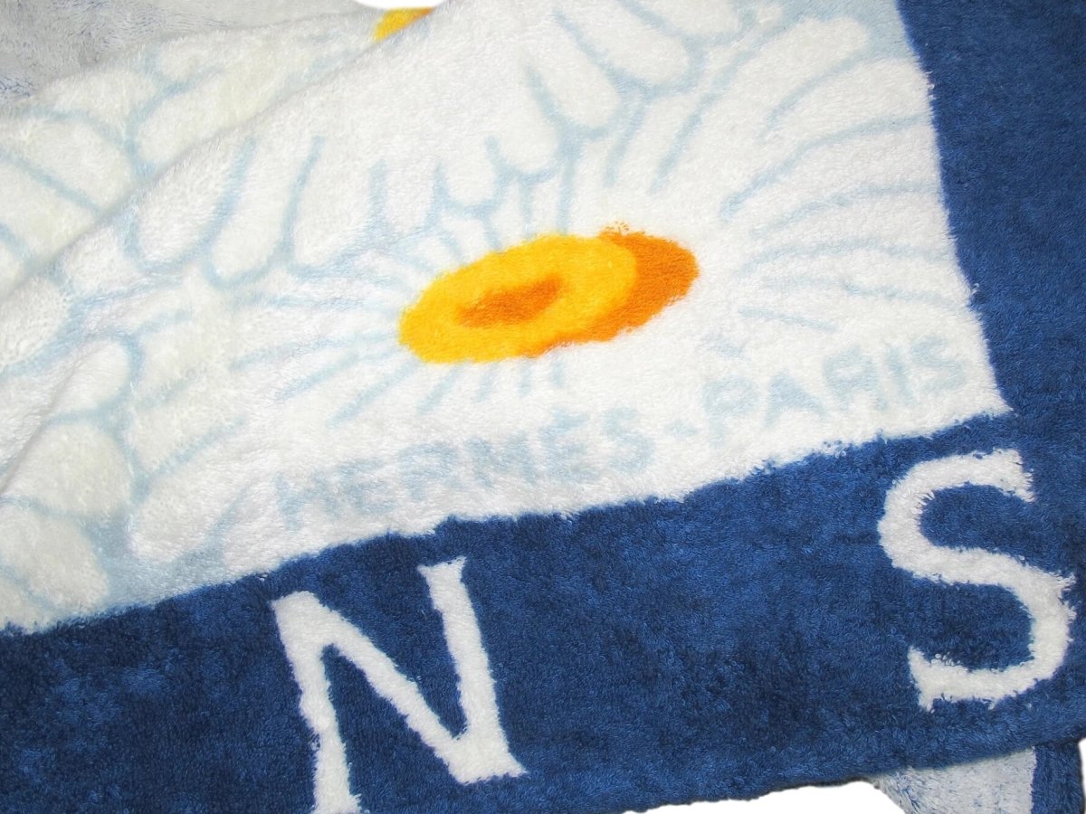 Hermes Marine/Blanc/Jaune Special Issue CENT ANS GAUMONT Tapis de Plage Terry Beach Towel 150 x 90cm cm - poupishop