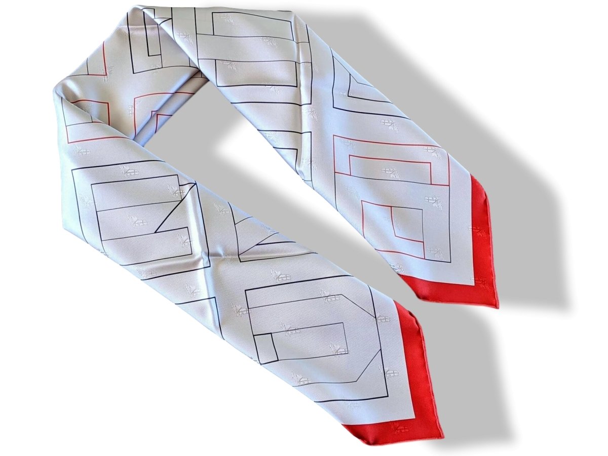 Hermes Mastic/Red ALPHABET FINESSE Jacquard Horse Head Twill Silk Scarf 70 cm, New! - poupishop